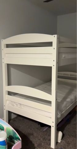 White twin size toddler bunk bed with ladder