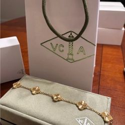 Van Cleef & Arpels Clover Bracelet