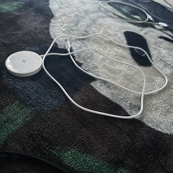 iPhone fast wireless charger