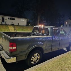 2004 Ford F-150 Lariat
