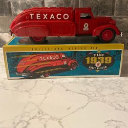 Texaco 1939 Dodge Airflow Coin Bank With Key- 1993