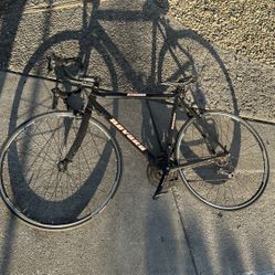 Vilano Strada Road Bike (Black/Orange)