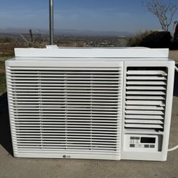 LG 18,000 BTU Window Air Conditioner w/ Heat – 230V – Large Room