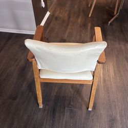 Free Chairs