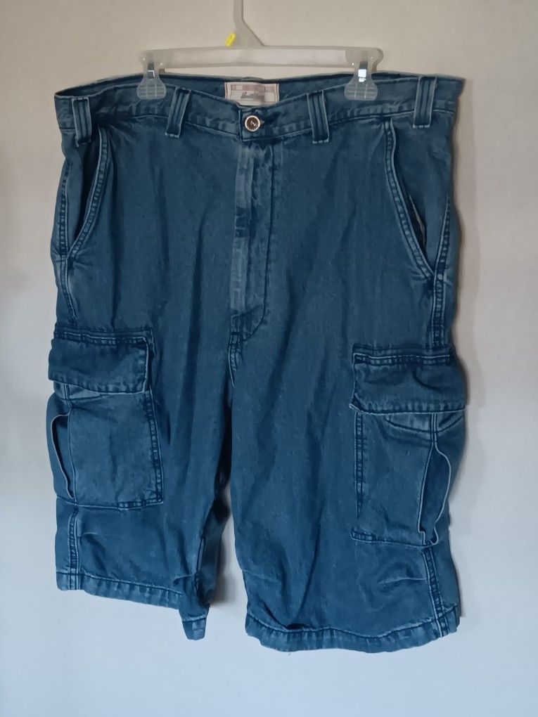 Levis Baggy Fit Denim Cargo Shorts Size 38