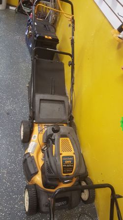 Cub cadet lawnmower
