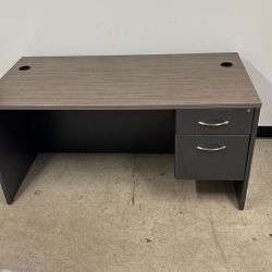 FREE DESK