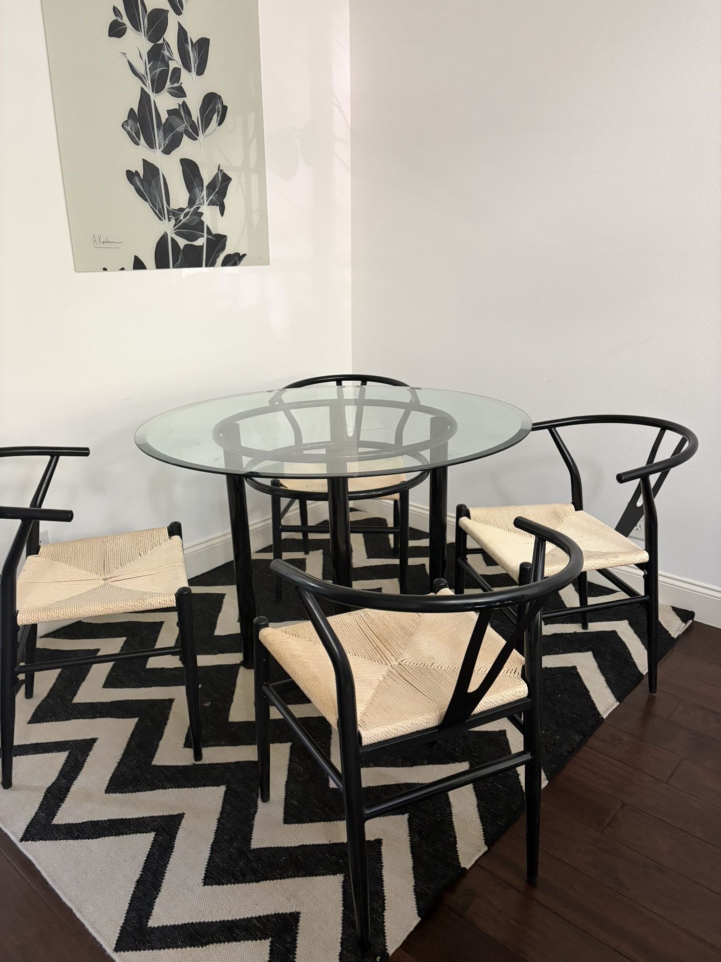 4 Wishbone Dining Chairs And Glass Table