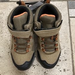 NWT Boys Hiker Size 12