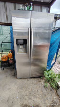 Samsung Stainless Steel Side-by-Side Refrigerator