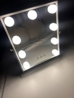 Vanity mirror