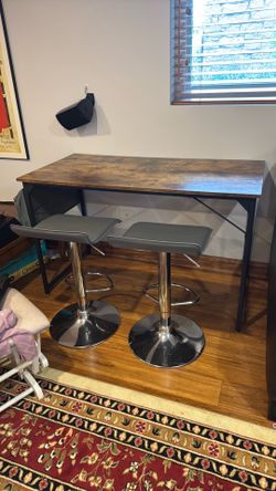 Computer desk