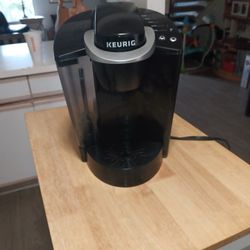 Keurig Coffee Maker In Like New Condition