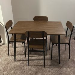 Dinning Room Table and Chairs Set