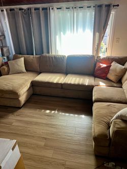 TAN U-SHAPED 3PC. SECTIONAL SOFA W/ CHAISE