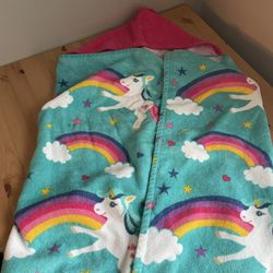 Girls Hooded Bath Beach Pool Towel Rainbow Unicorn 