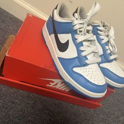Nike Dunks Size 6Y