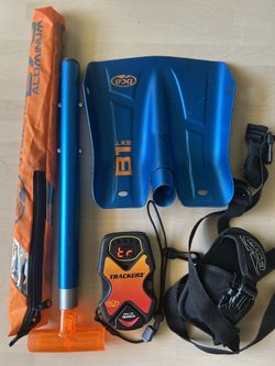 BCA Tracker 2 with probe and shovel
