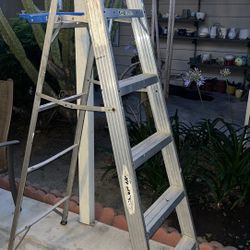 6FT” Werner Aluminum Ladder 250 LB Capacity  