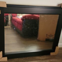 Dresser mirror / vanity mirror