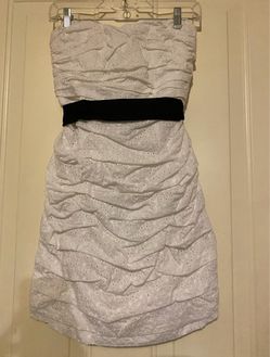 Express Women's White Strapless  Short Dress With Black Belt Size 6