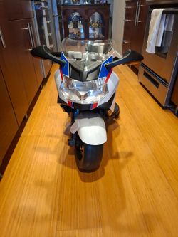 Power wheels BMW motorcycle