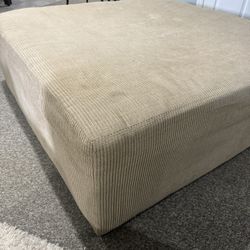 Ottoman 130x130 Beige
