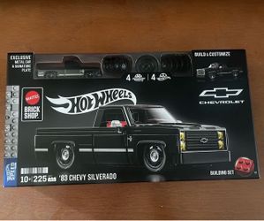 Mattel Brick Shop Hot Wheels ’83 Chevy Silverado JKG42