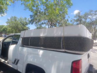 Matress queen and apring box