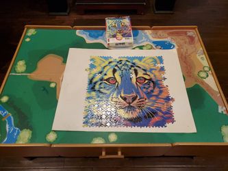 multi purpose train table with 1000 pieces of train accessories.not free