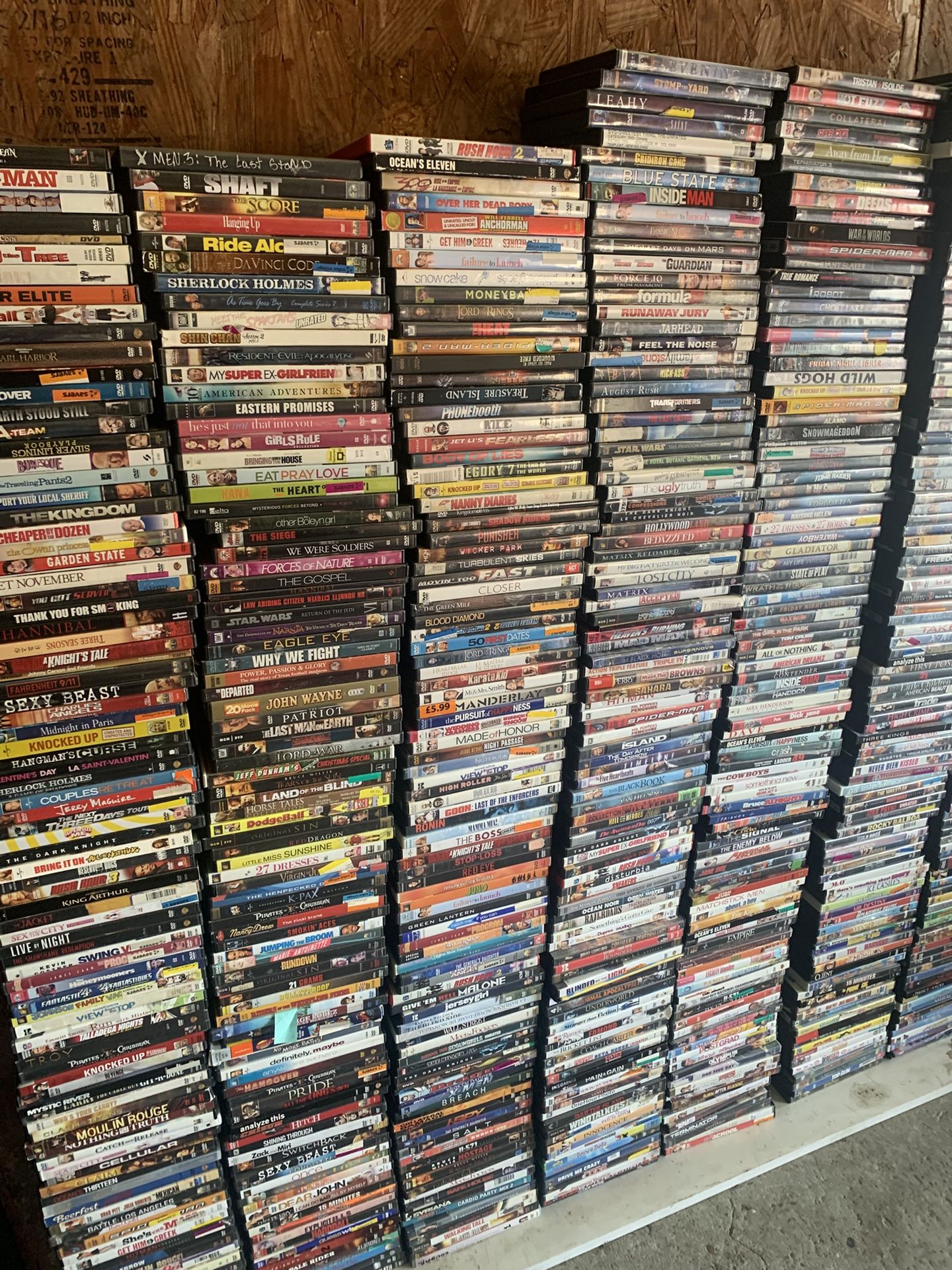 1000 DVD Movies Used Mixed Condition Lot