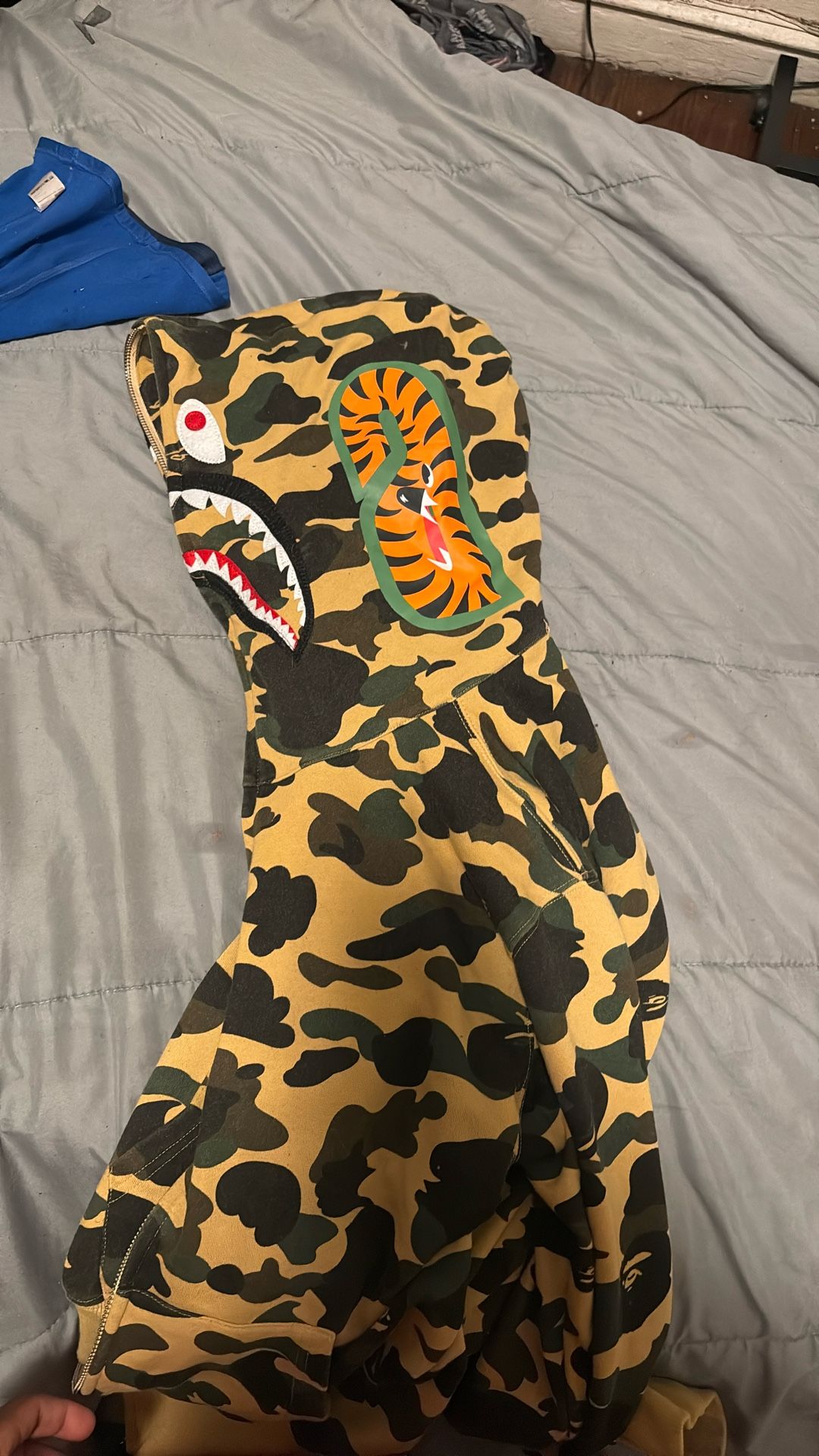 Bape Hoodie Send Offers