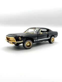 1968 Shelby Mustang GT500KR, 1:24 Diecast Model Car from Sunnyside