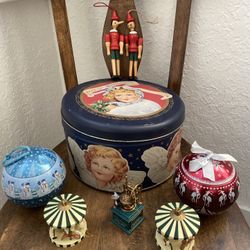 Pre-owned Christmas Decorations.