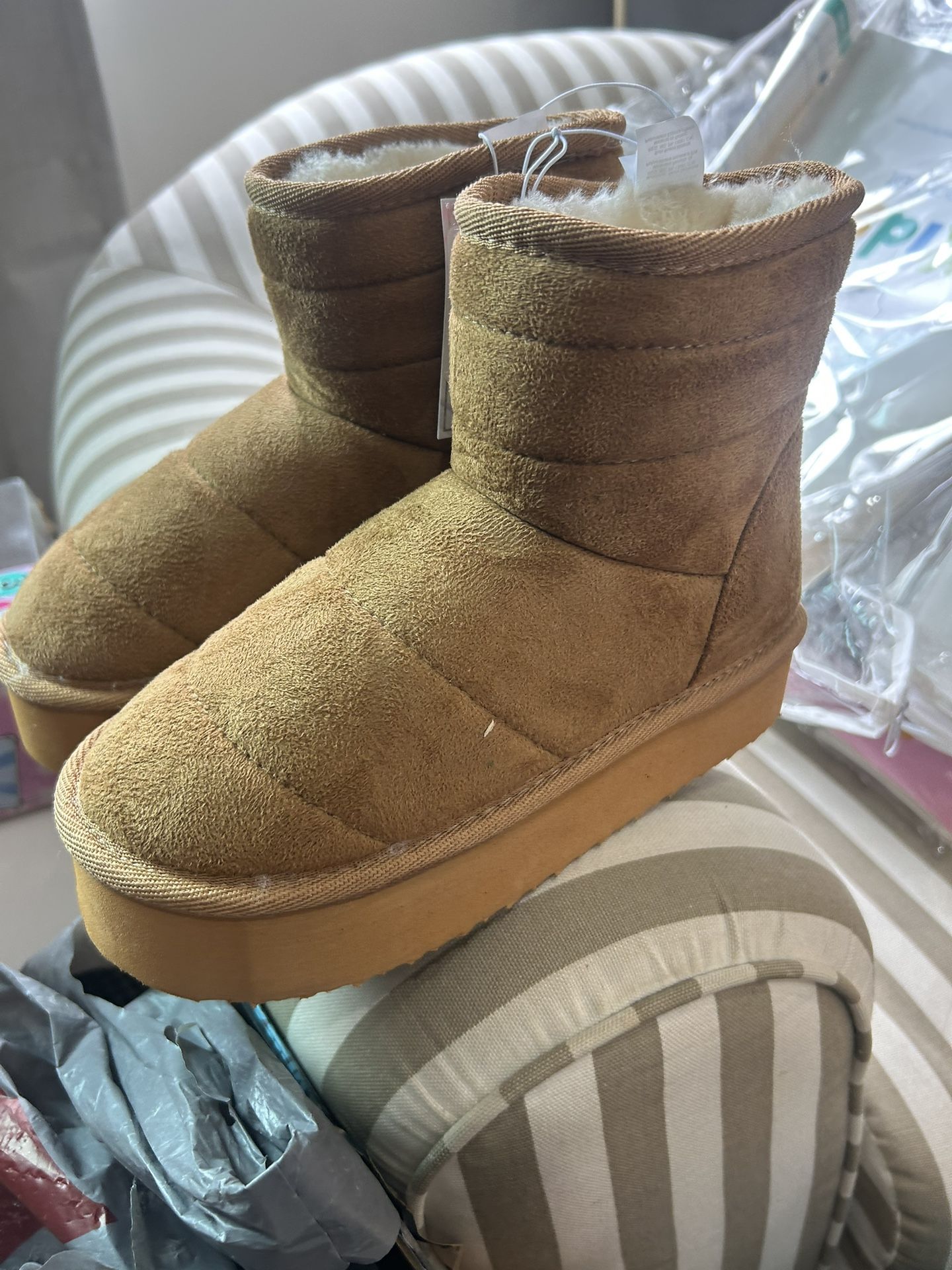 Size 13 Boots Platform $15