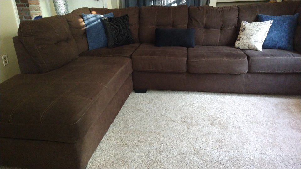 Sectional FREE DELIVERY 