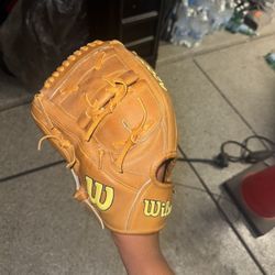 Wilson, A 2000 Piching Glove