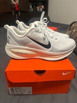 Nike Vomero 18 Size 10 $80