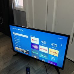 INSIGNIA 32" Inch 1366x720p HD LED Smart Roku TV