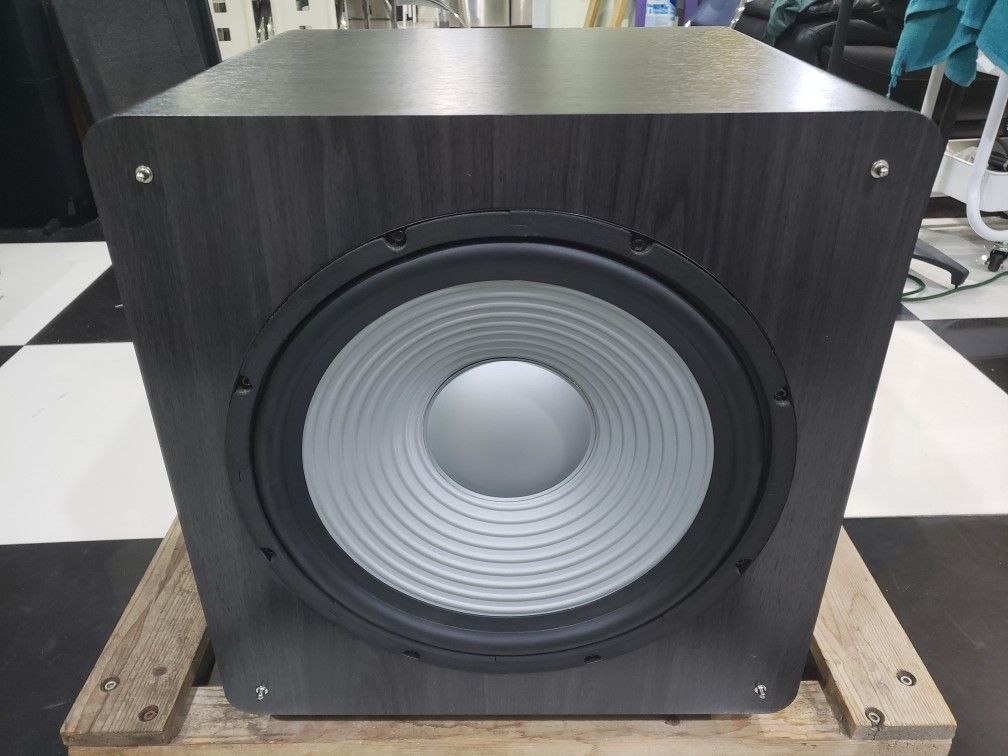 Acoustic audio 600 watts peak 15" Subwoofer excellent condition perfectly working very nice sound