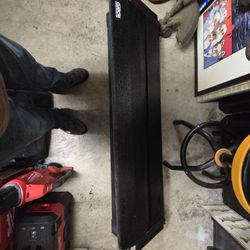 Gator Rolling Bed Cover 