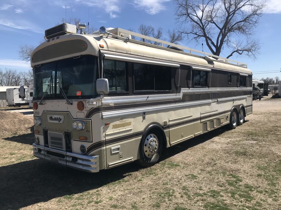 Blue bird wanderlodge diesel pusher restoration coach
