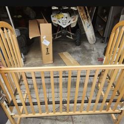 Baby Crib FREE / Gratis 