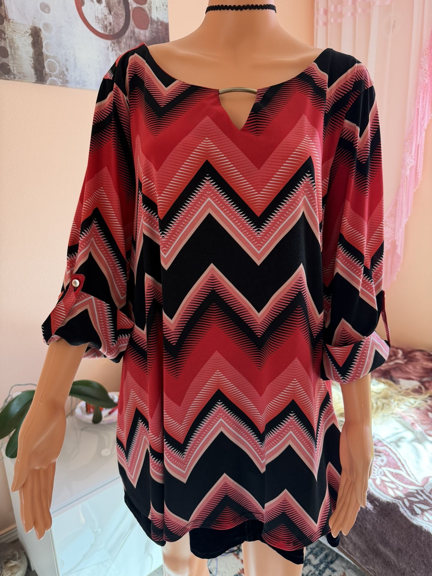 Women's long-sleeved blouse