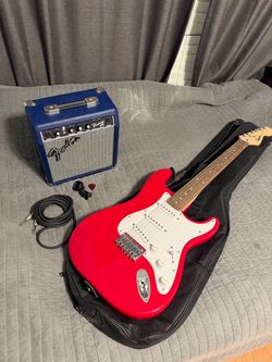 Squier Electric Guitar with Fender Frontman Amp