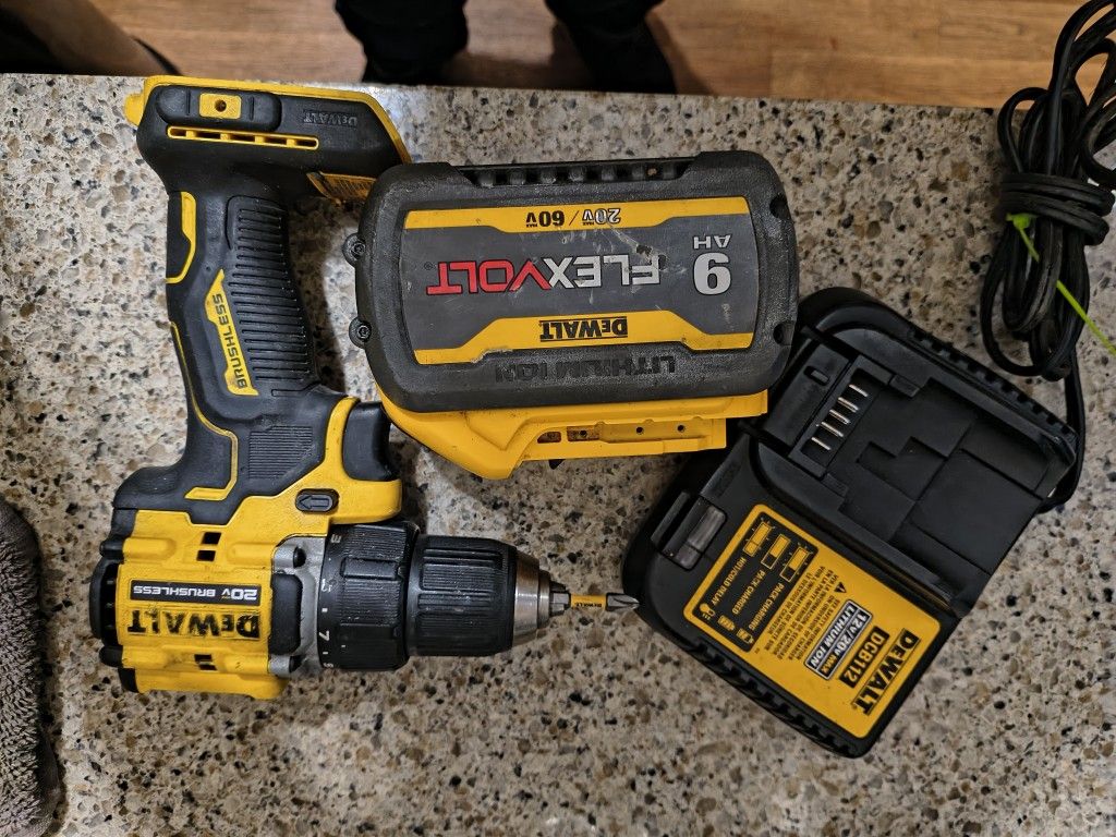 DeWalt 20v Brushless Drill 9AH FLEX VOLT 60V BATTERY