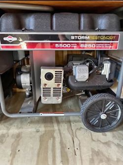 Briggs & Stratton Storm Responder 5500W Generator