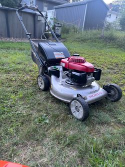 Honda 3-in-1 Self-Propelled Gas Lawn Mower