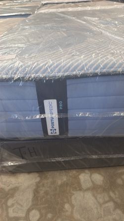 Sealy Posturepedic Pro w/cooling gel