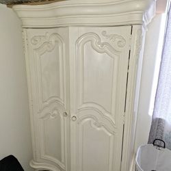 Old Fashioned Armoire